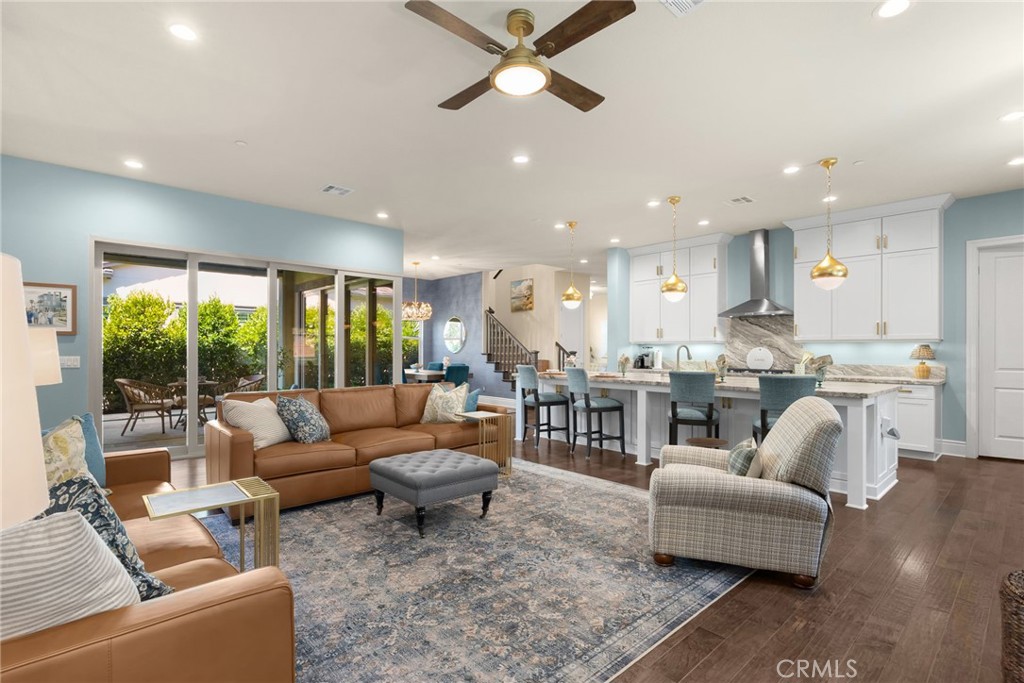 3692 Glorietta Place Property Photo 4