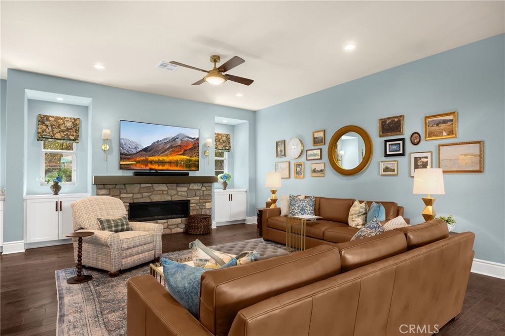 3692 Glorietta Place Property Photo 9