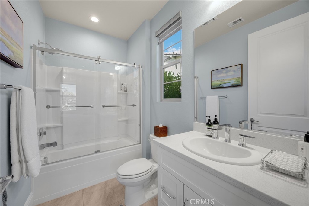 3692 Glorietta Place Property Photo 11