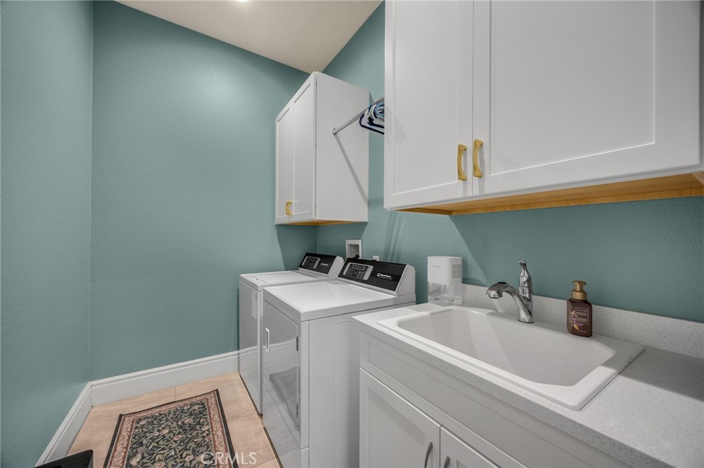 3692 Glorietta Place Property Photo 21