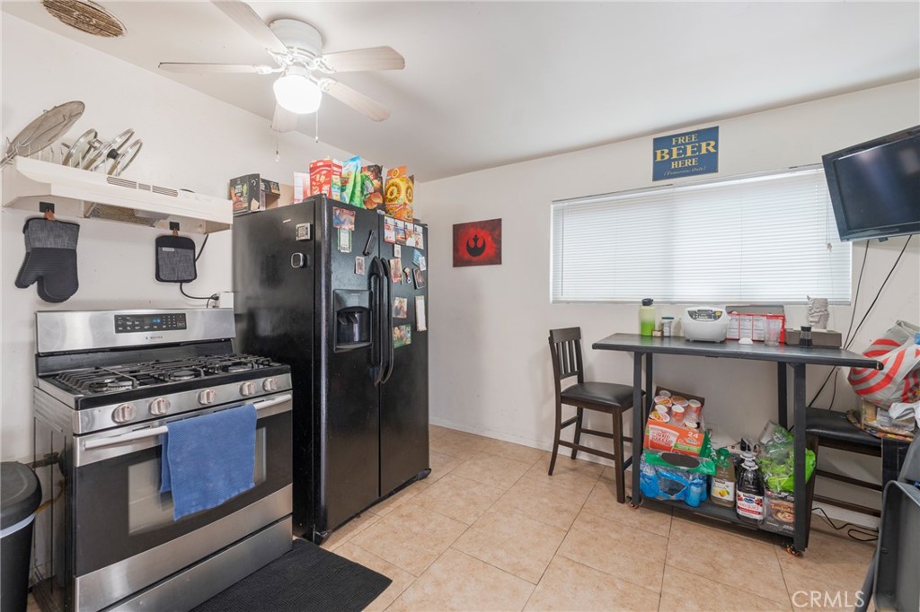 851 W Crestwood Property Photo 18