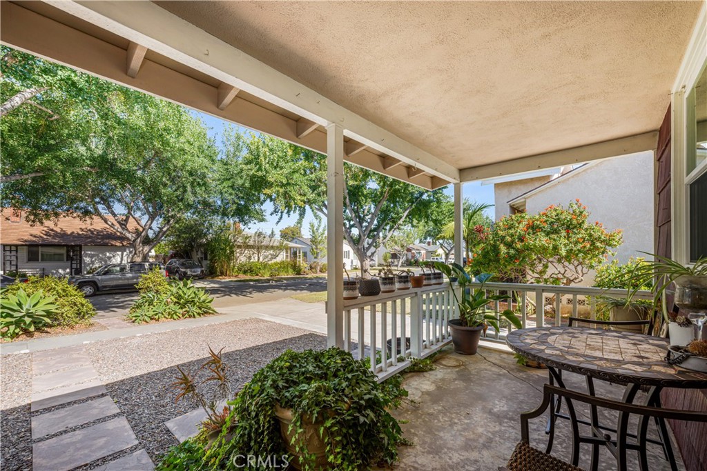 5922 Hayter Property Photo 3