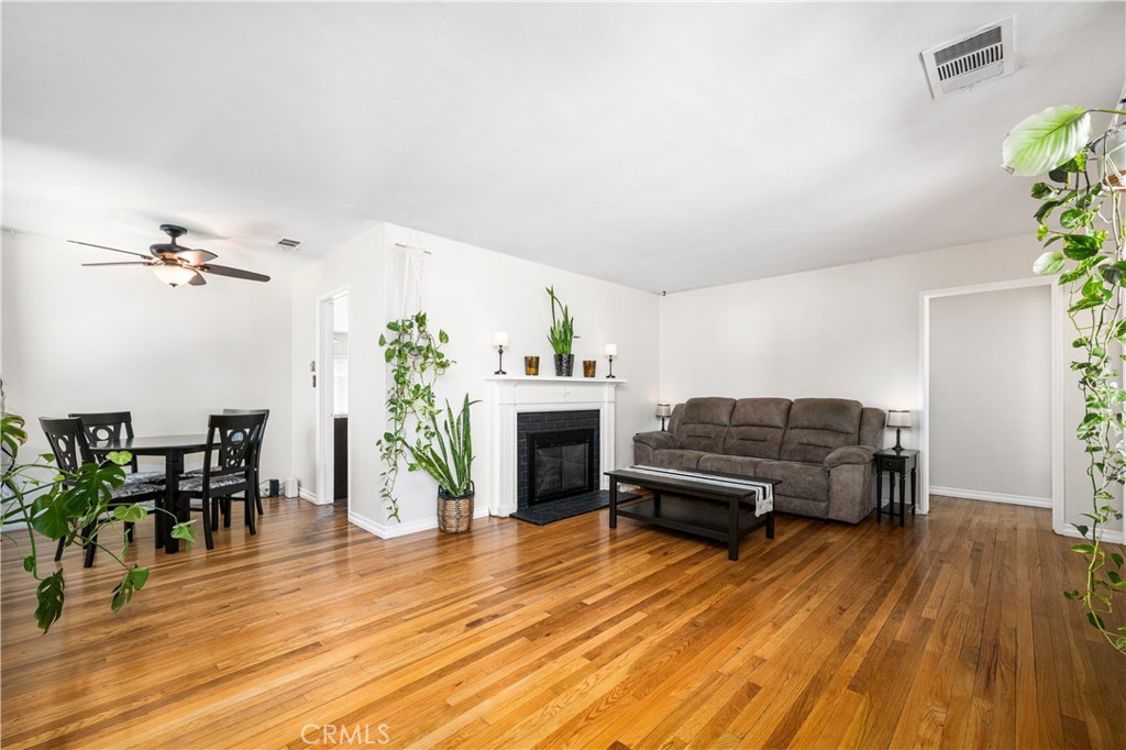 5922 Hayter Property Photo 7