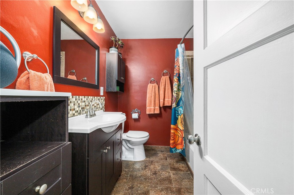 5922 Hayter Property Photo 16