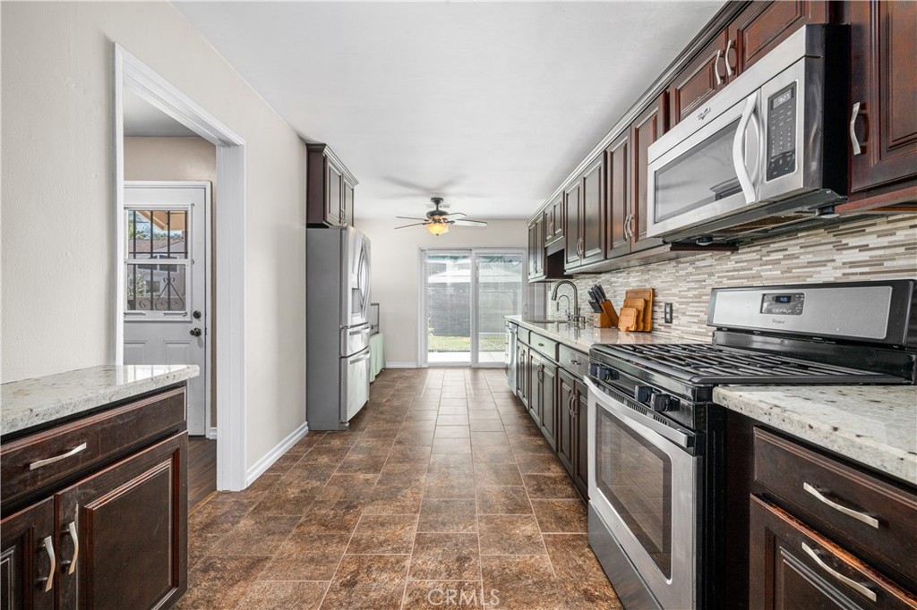 5922 Hayter Property Photo 19