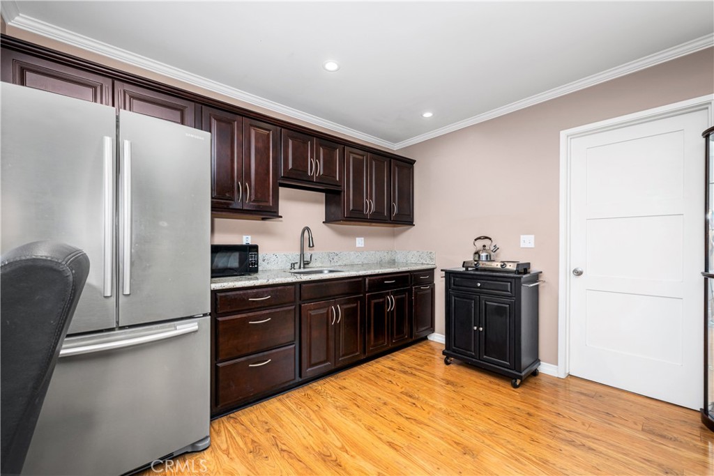 5922 Hayter Property Photo 25