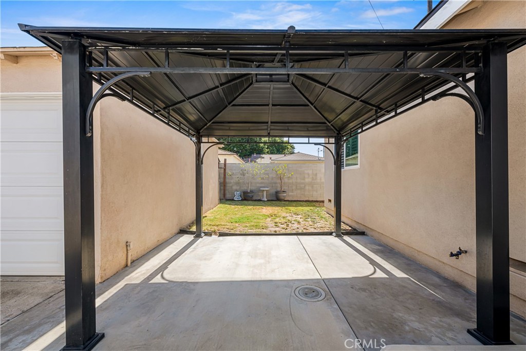5922 Hayter Property Photo 35