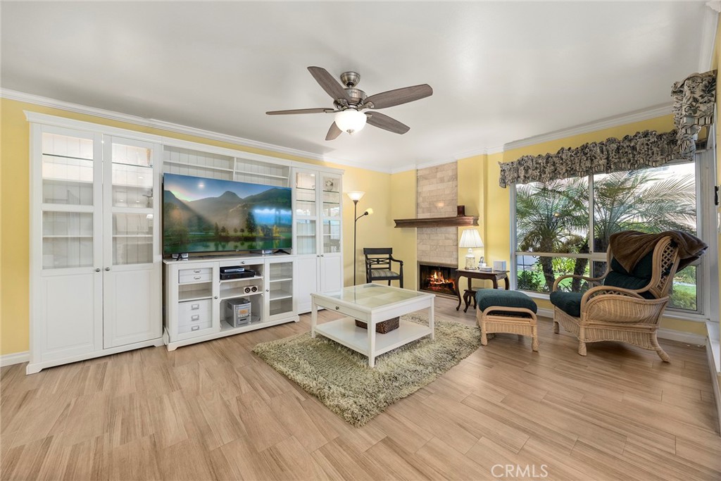 945 Glencliff Property Photo 3