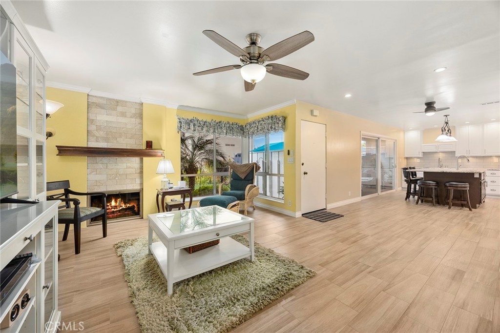 945 Glencliff Property Photo 4