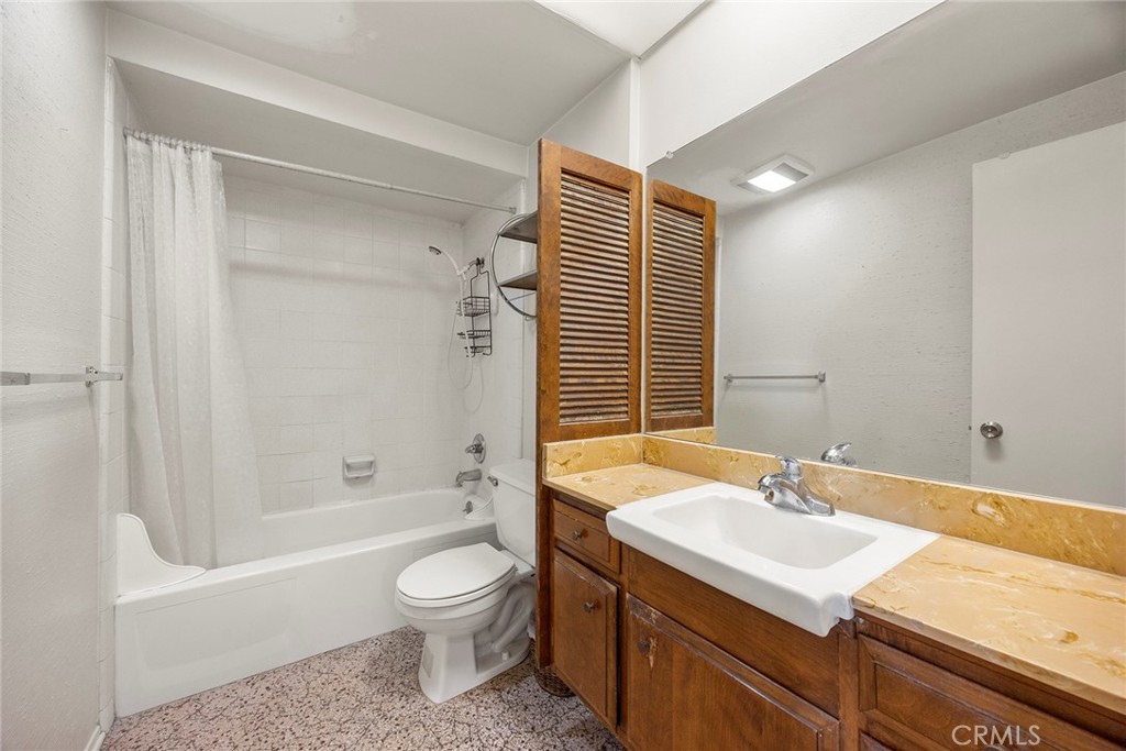 945 Glencliff Property Photo 16
