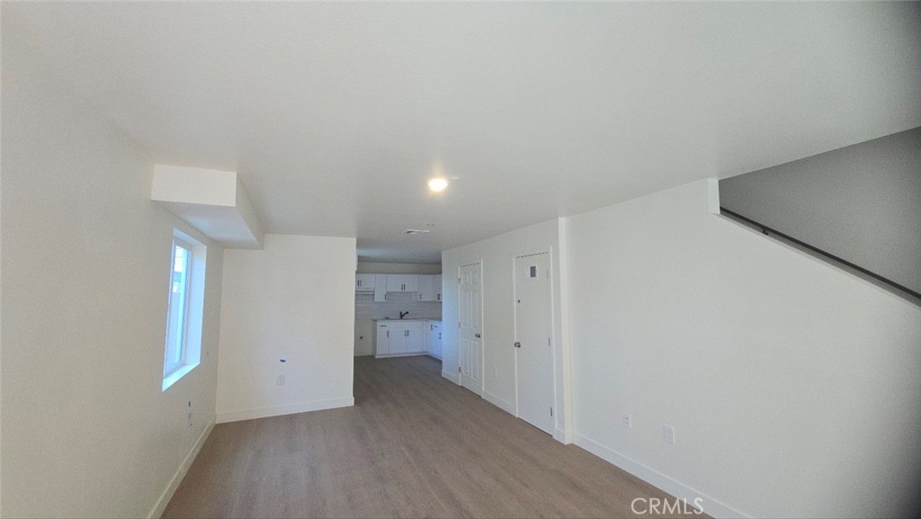 837 E 33rd 1/2 Property Photo 13