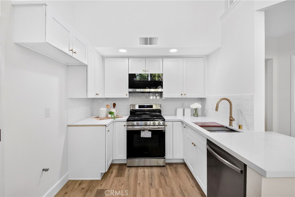 20745 E Crest Property Photo 13