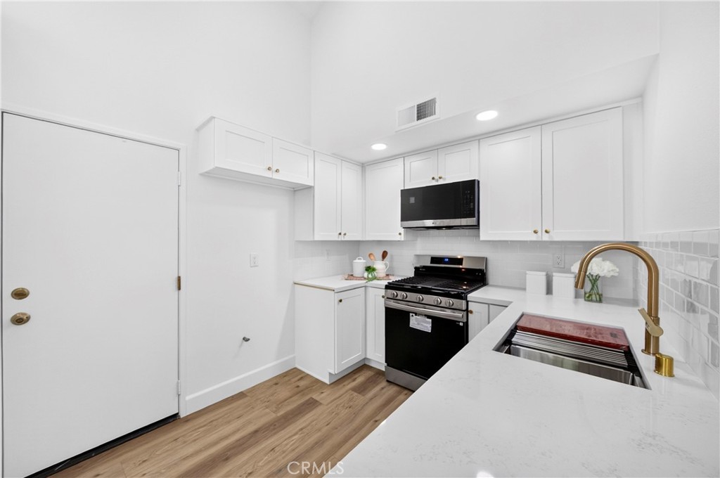 20745 E Crest Property Photo 15