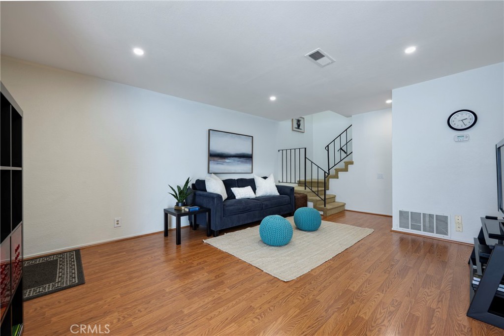 6437 Horse Shoe Lane Property Photo 4