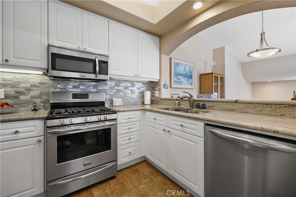 7 Emeraude Property Photo 11