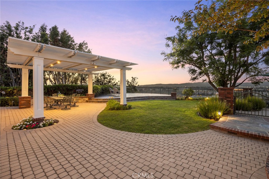 2061 Skyline Drive Property Photo 24