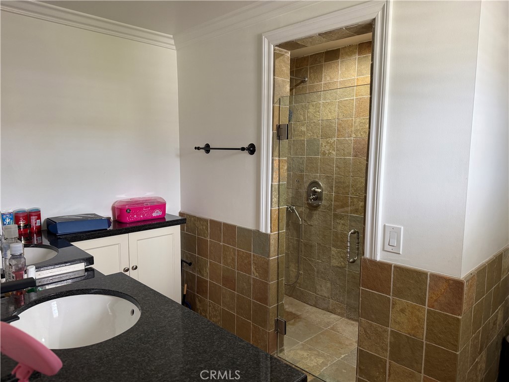 26500 Senator Property Photo 14
