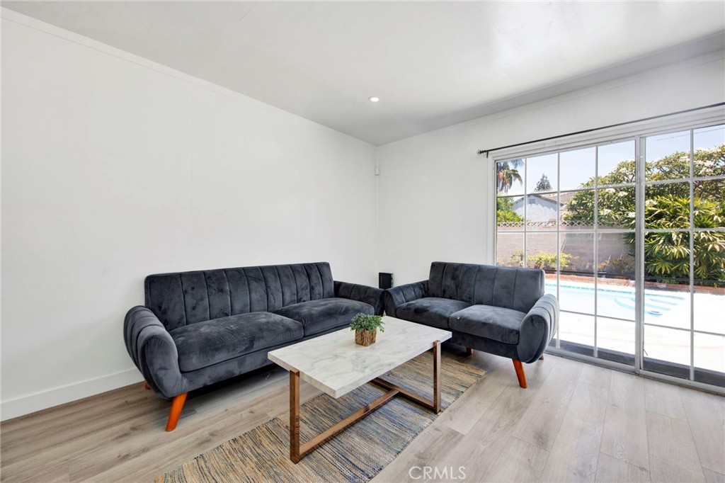 10236 Mattock Avenue Property Photo 12