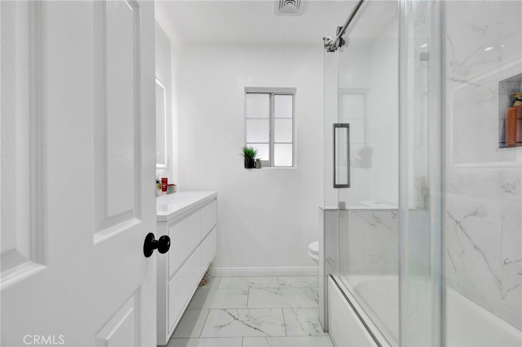 10236 Mattock Avenue Property Photo 14