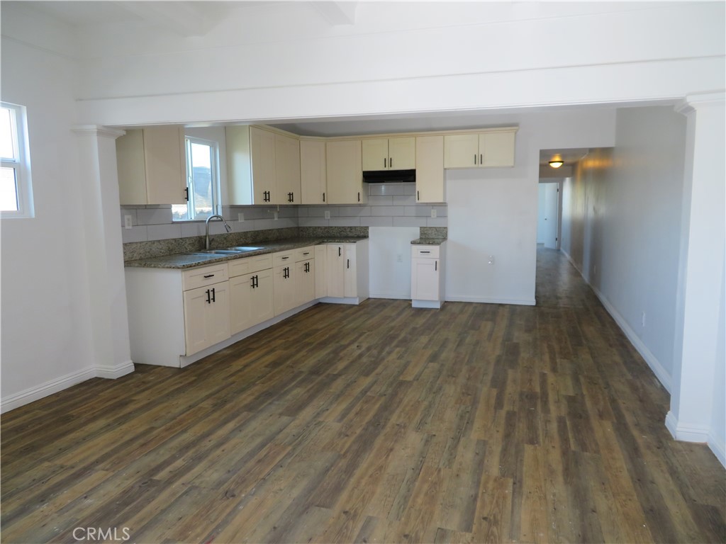 6506 Denver Ave. Property Photo 3
