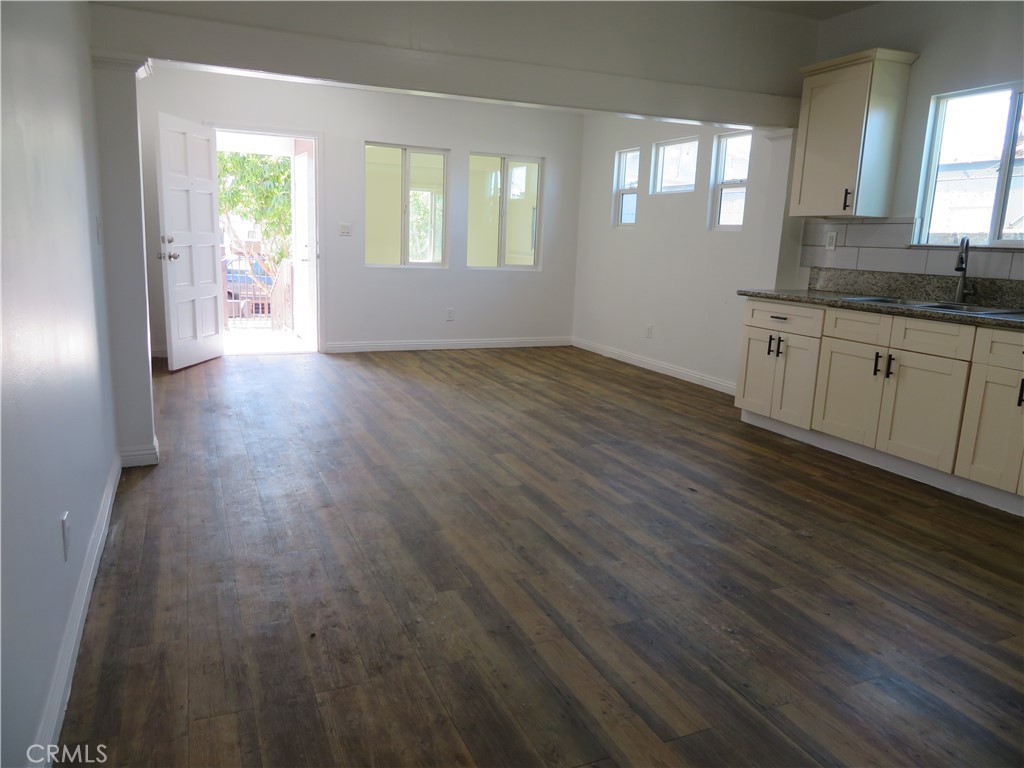 6506 Denver Ave. Property Photo 5
