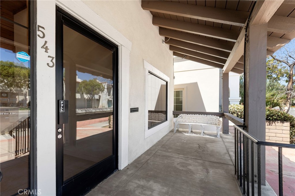 543 S Brea Property Photo 3