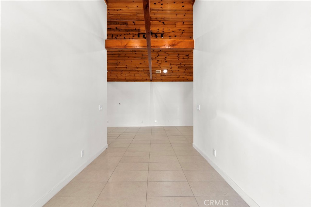 543 S Brea Property Photo 17