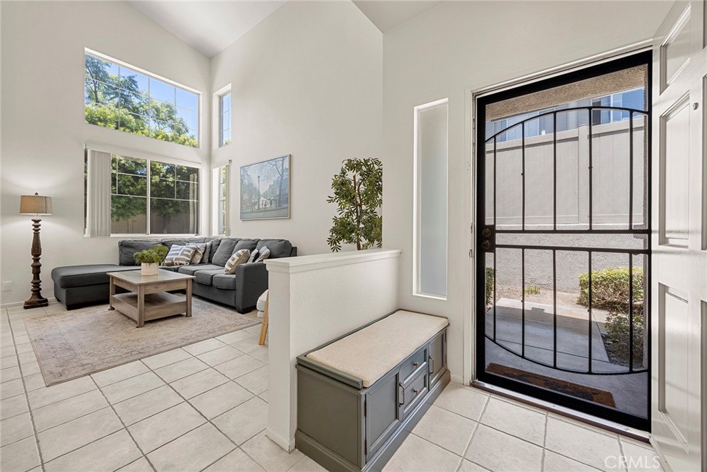 3423 E White Chapel Court E Property Photo 2