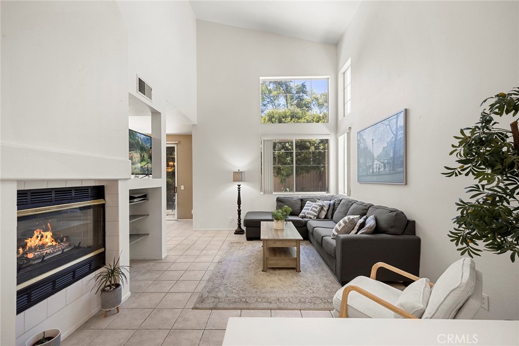 3423 E White Chapel Court E Property Photo 3