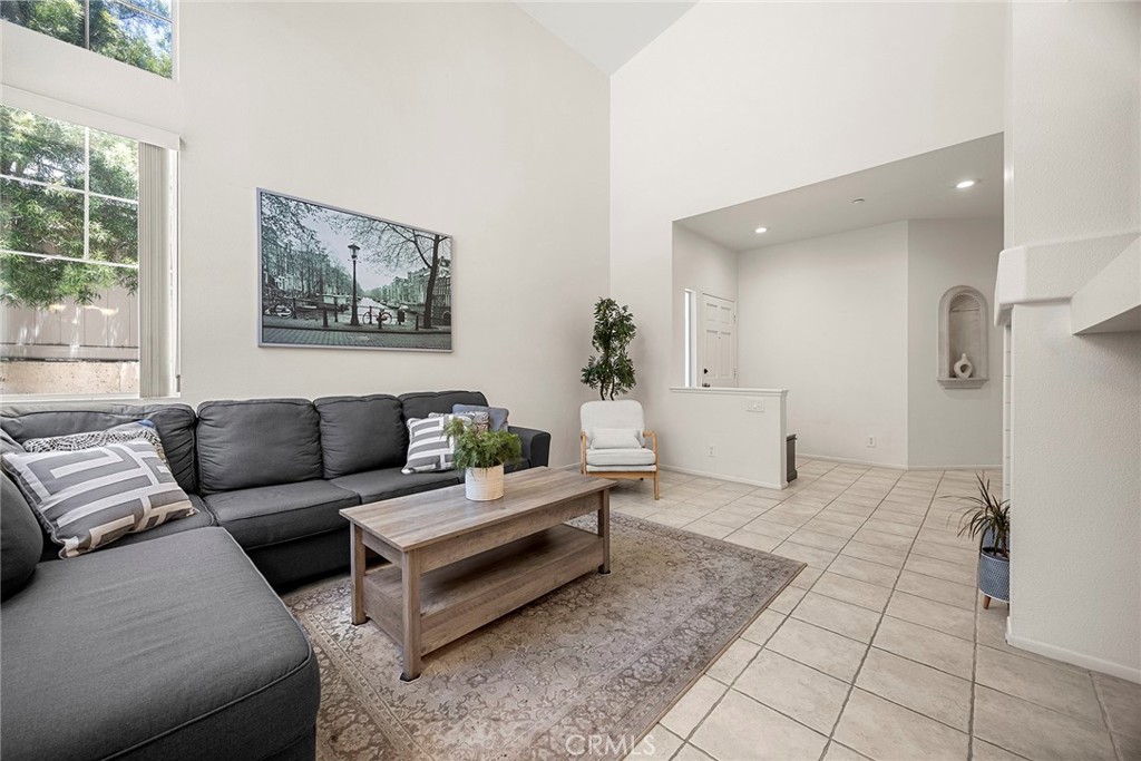 3423 E White Chapel Court E Property Photo 6