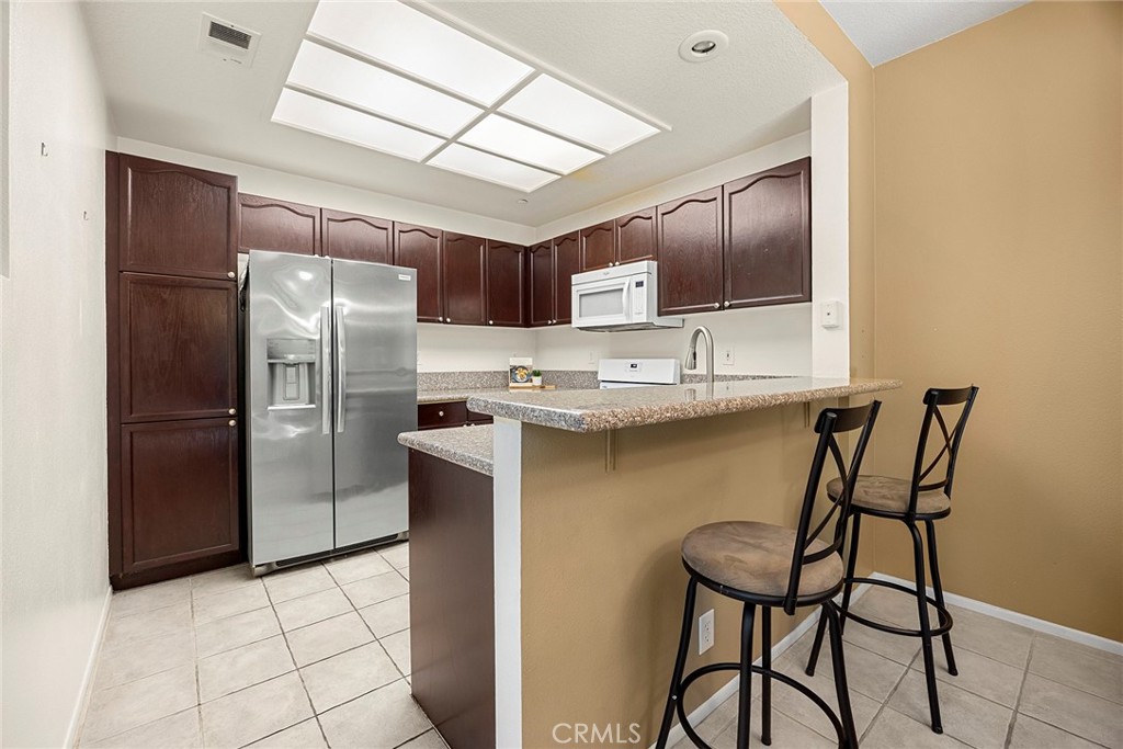 3423 E White Chapel Court E Property Photo 8