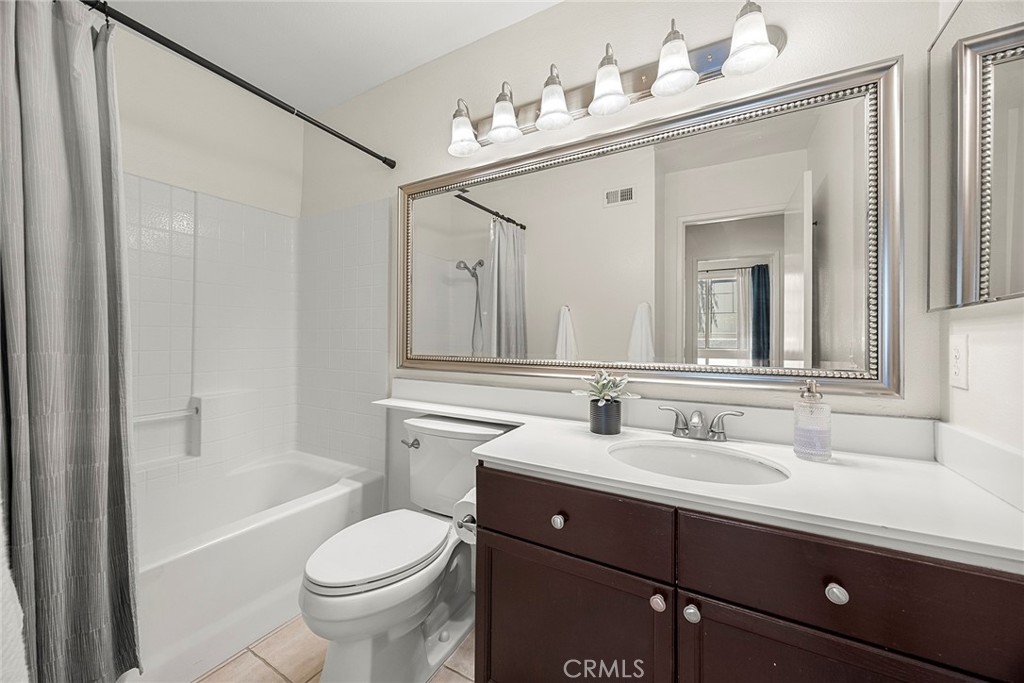 3423 E White Chapel Court E Property Photo 14