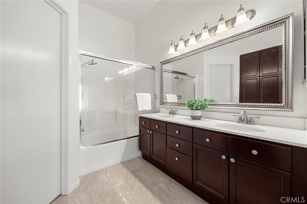 3423 E White Chapel Court E Property Photo 18