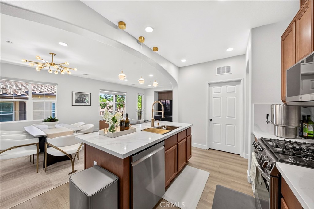 4317 Owens Street 103 Property Photo 11