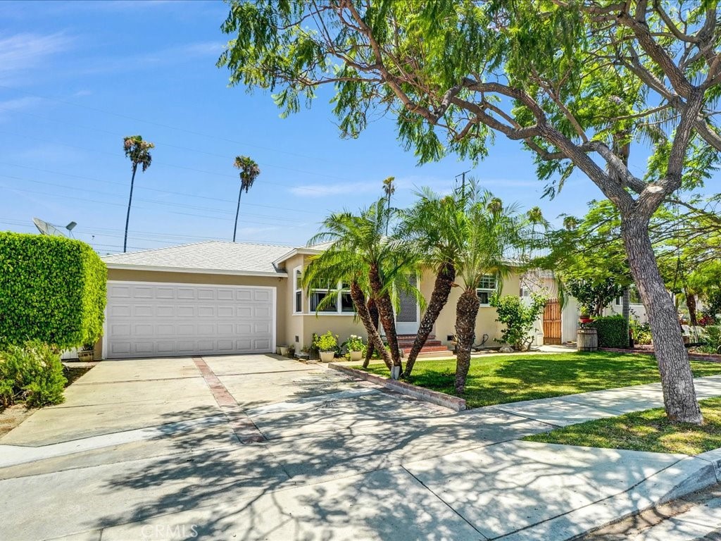 5072 Gardenia Property Photo 1
