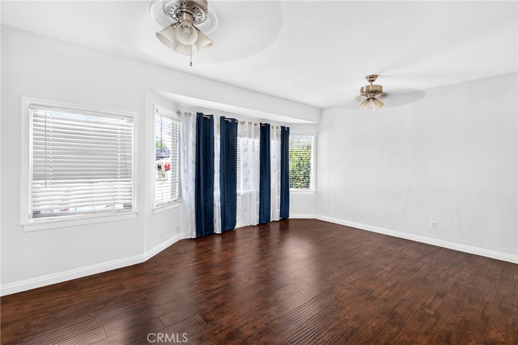 983 Wall Avenue Property Photo 6