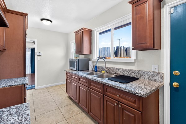 983 Wall Avenue Property Photo 10