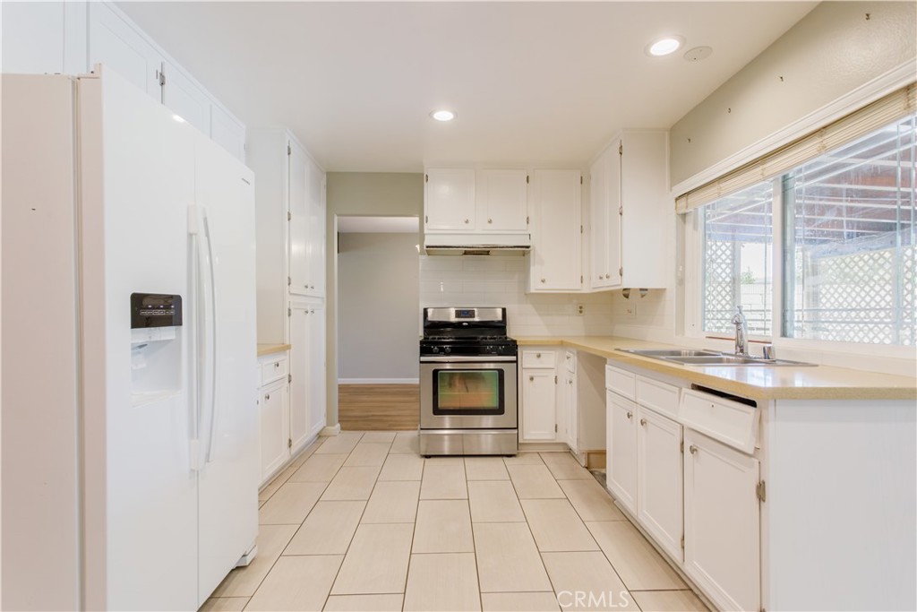 23728 President Property Photo 9