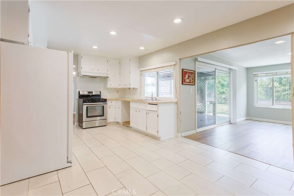 23728 President Property Photo 11