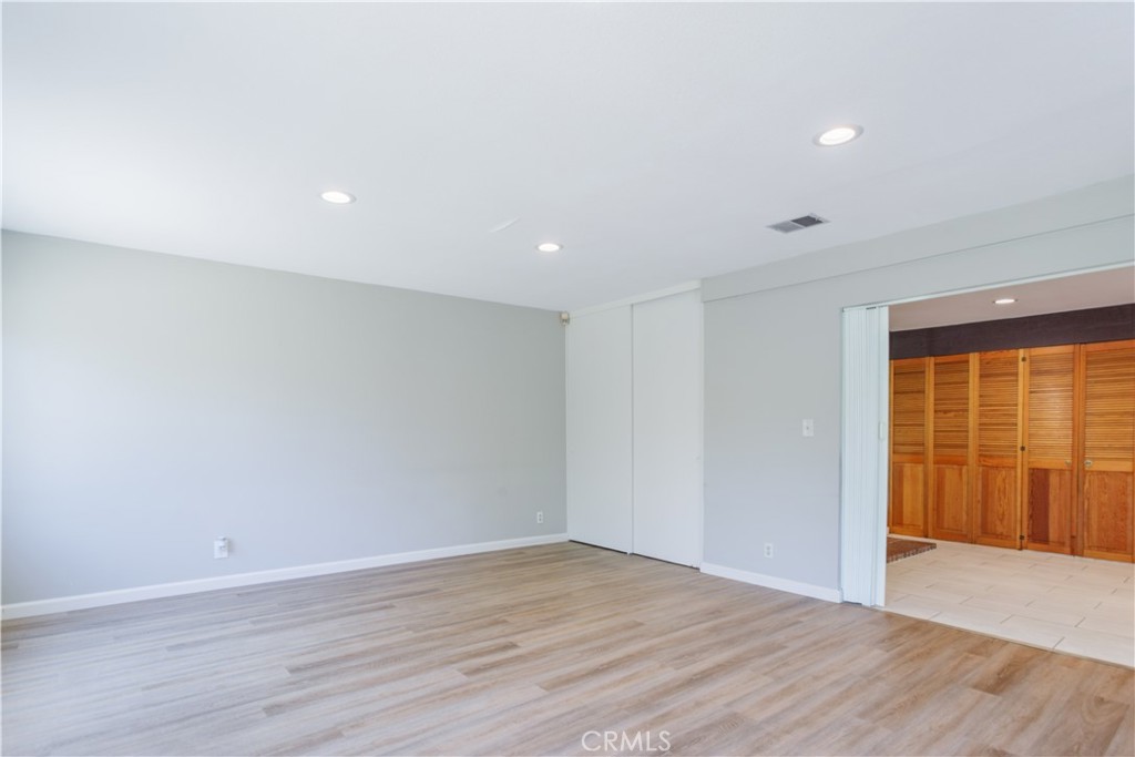 23728 President Property Photo 14