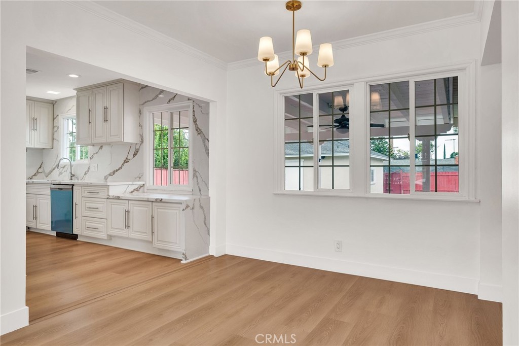 20756 Saticoy Street Property Photo 18
