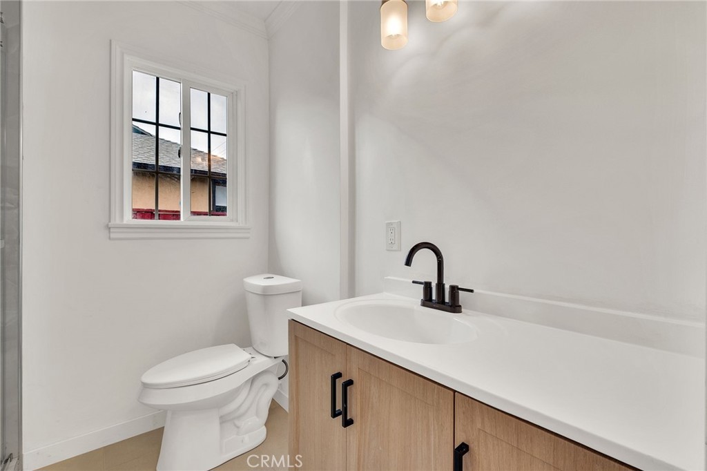 20756 Saticoy Street Property Photo 24