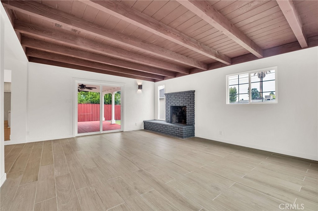 20756 Saticoy Street Property Photo 32