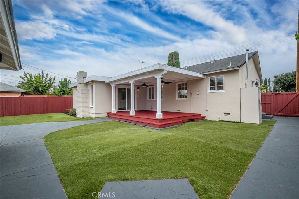 20756 Saticoy Street Property Photo 34