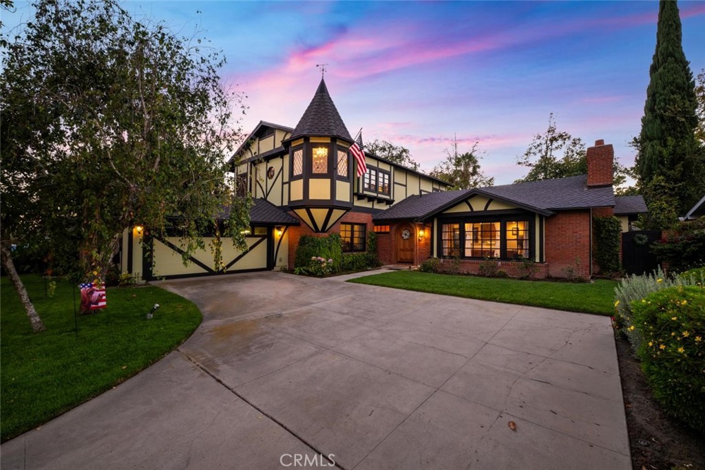 11261 Kensington Property Photo 2