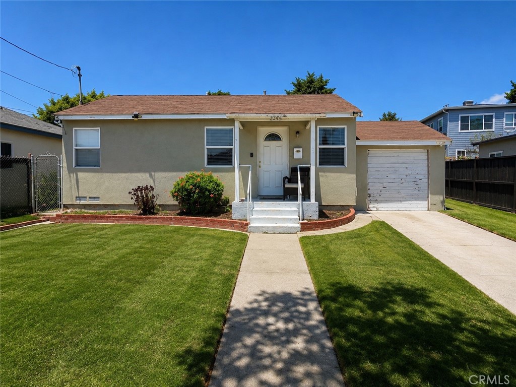 2345 W Cameron Property Photo 1
