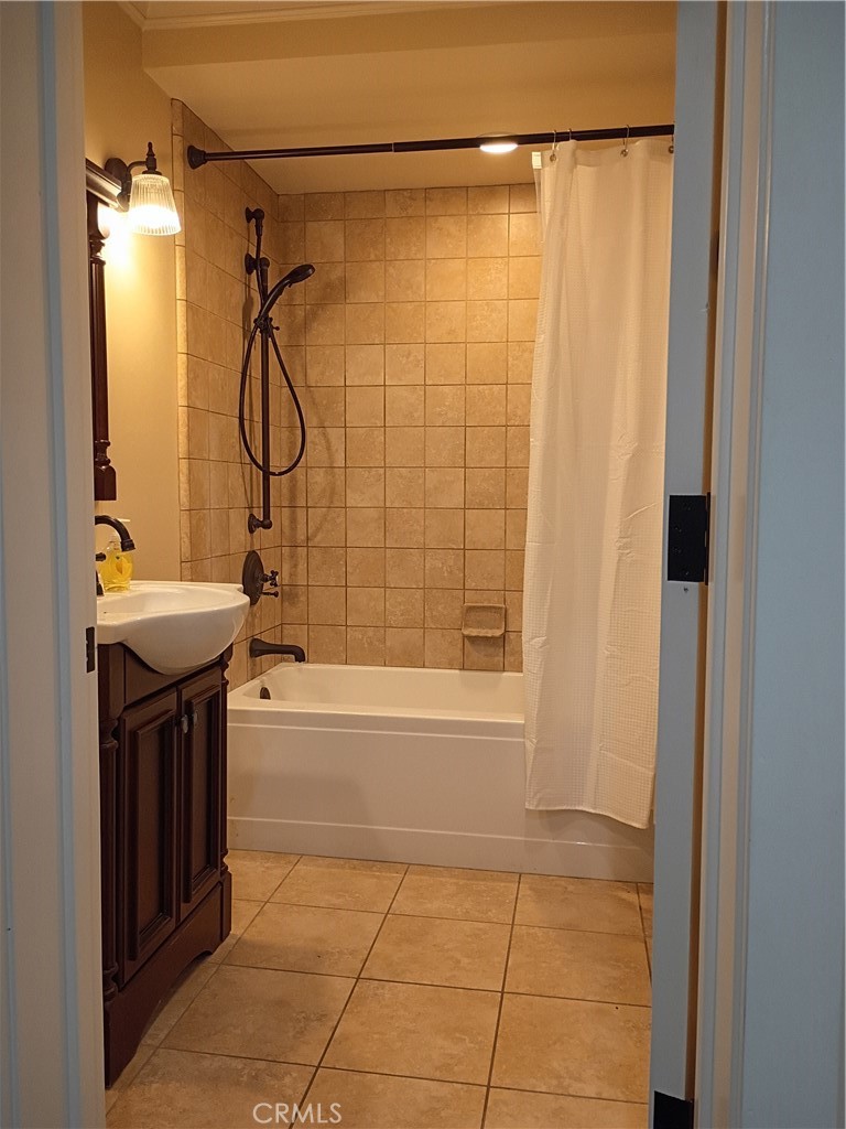 1721 El Dorado Avenue A Property Photo 9