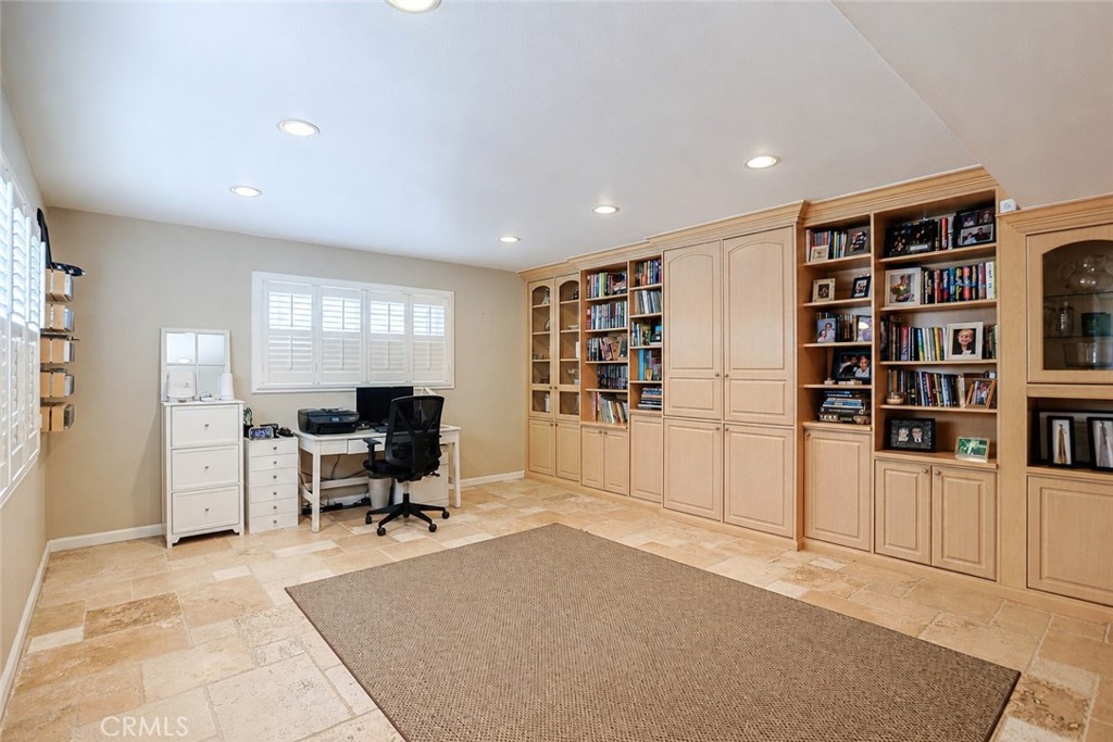 15522 Reeve Street Property Photo 7