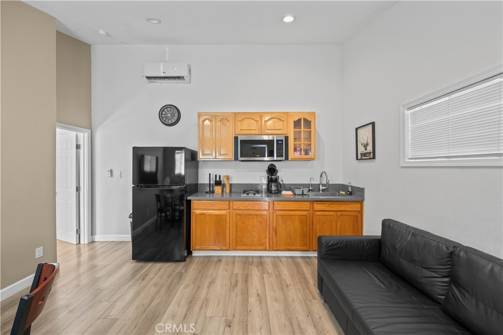18319 Norwalk Boulevard Property Photo 16