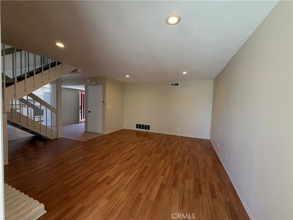2624 N Tustin Avenue D Property Photo 8
